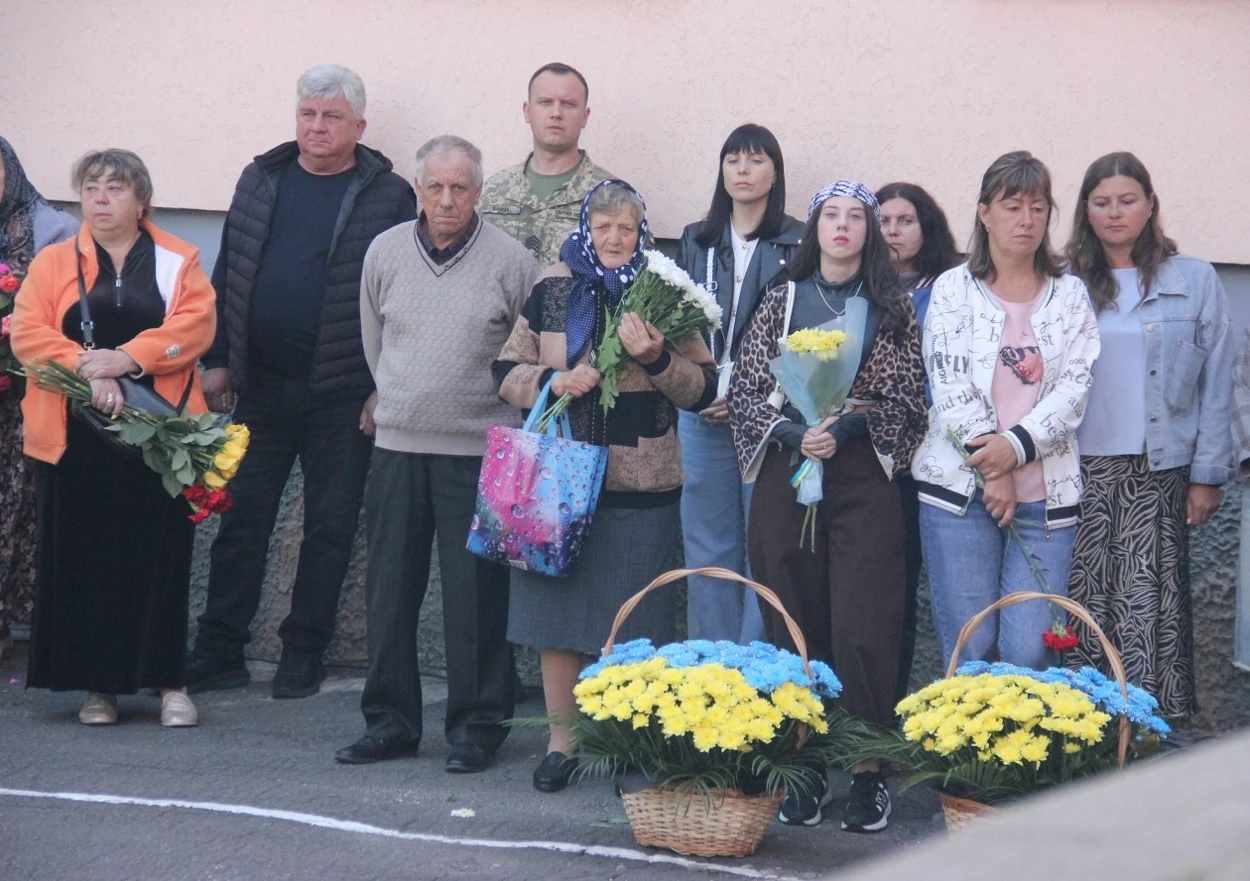У Гущинцях увічнили пам’ять полеглого земляка