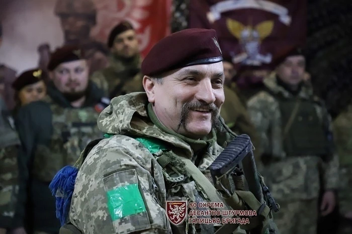 Президент України вручив сертифікат на квартиру Герою України з Калинівщини