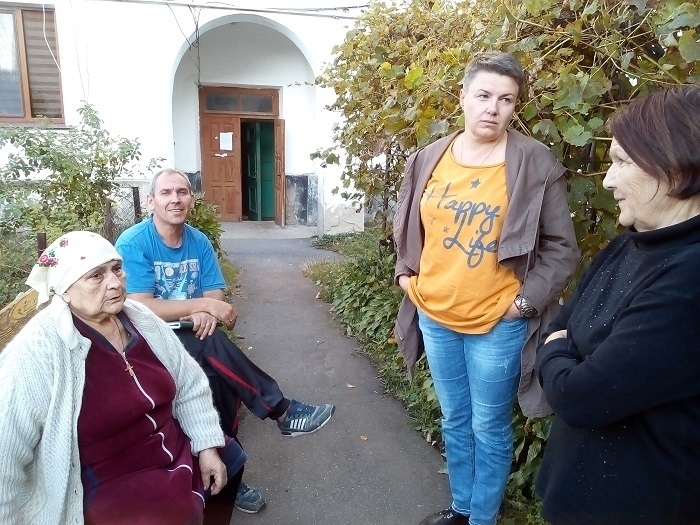 Мешканці будинку 65 по вулиці Шевченка