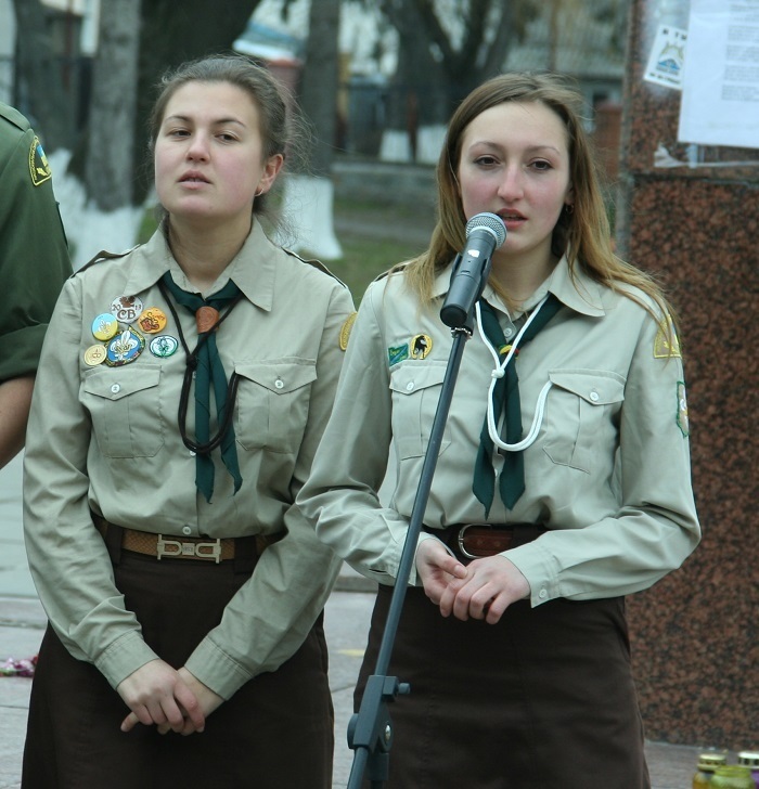 Євгенія Яглінська праворуч
