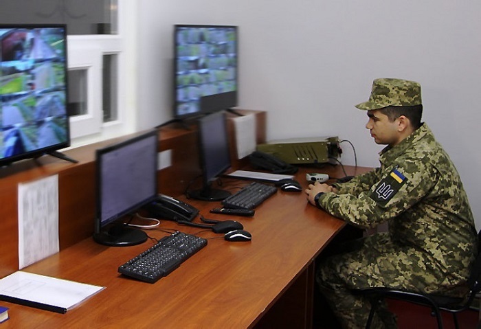 В частині облаштовано трирівневу систему охорони