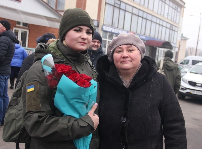 Олександра Демко(ліворуч) з мамою