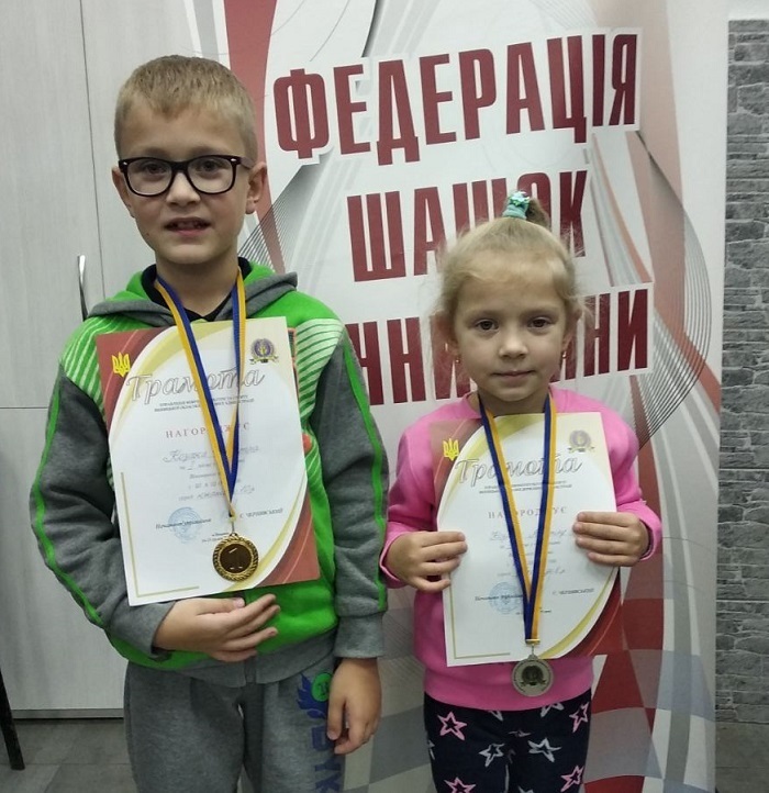 Дмитро і Вероніка Козачки
