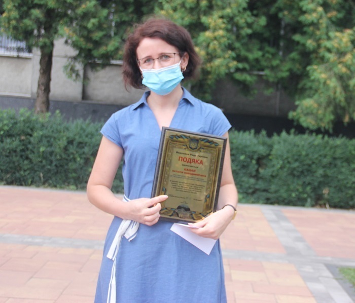 ЛІкарка-інфекціоністка Наталя Кацай з відзнакою від народного депутата