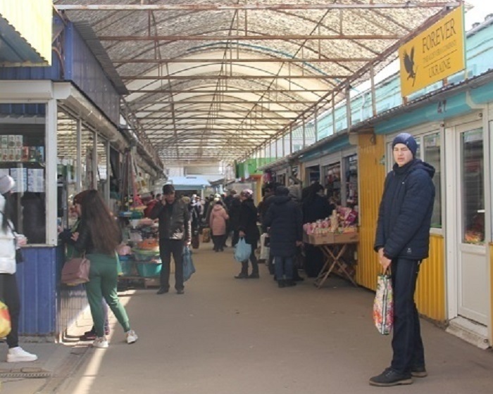 На ринку перевірятимуть дотримання вимог карантину вихідного дня.
