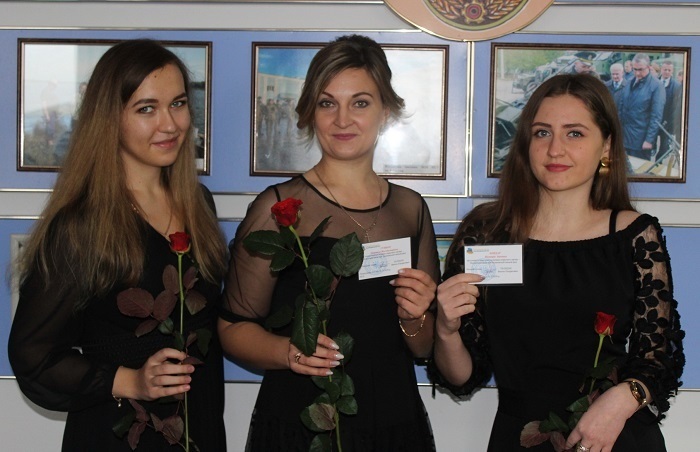 Аліна Бурик, Людмила Гунько, Вікторія Бондар (зліва праворуч)