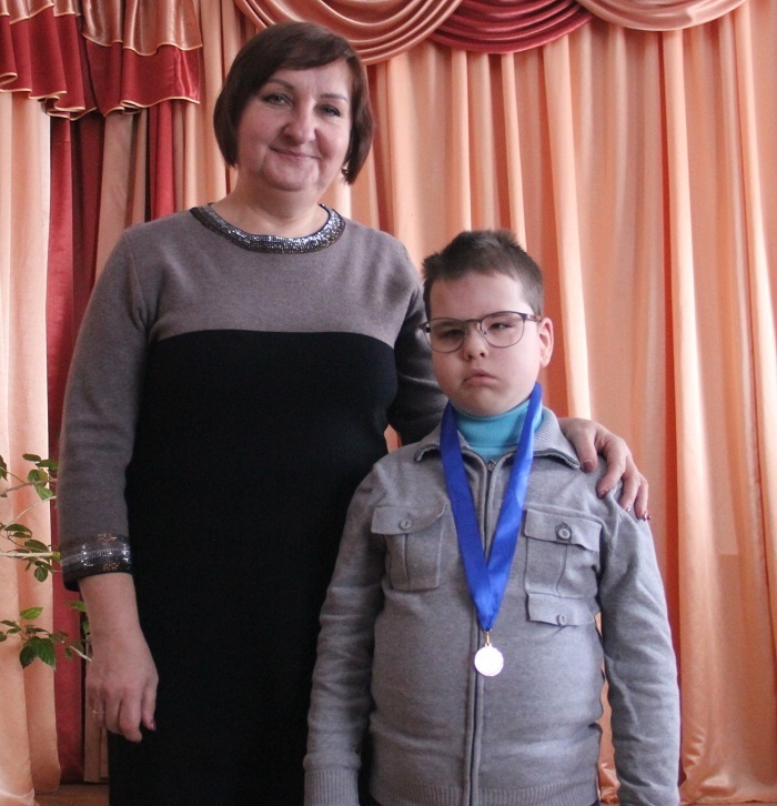 Дмитрик Мішалкін зі своєю відкридачкою вокалу Тетяною Щур