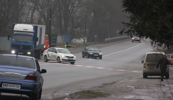 Частину транспорту поліцейські спрямовували в об'їзд акції