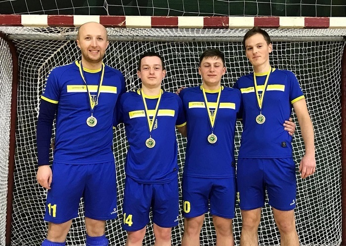 Віталій Бондарчук, Денис Синиця, Владислав Підвербний, Артур Галандзовський (зліва праворуч)