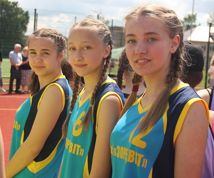 Команда дівчат з Корделівки