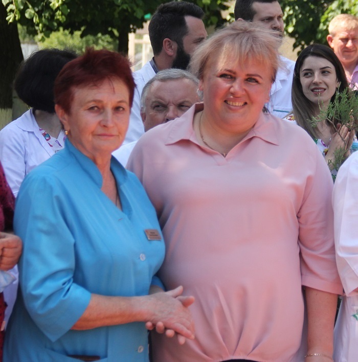 Медсестри Ганна Мизинюк(ліворуч) та Ірина Мед