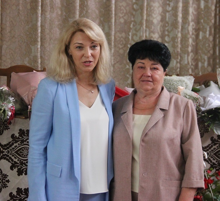 Світлана Гетьман (ліворуч) та Олена Ілуєва