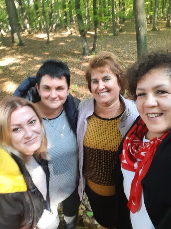 Учителі Черепашинецької ЗОШ  відзначають професійне свято