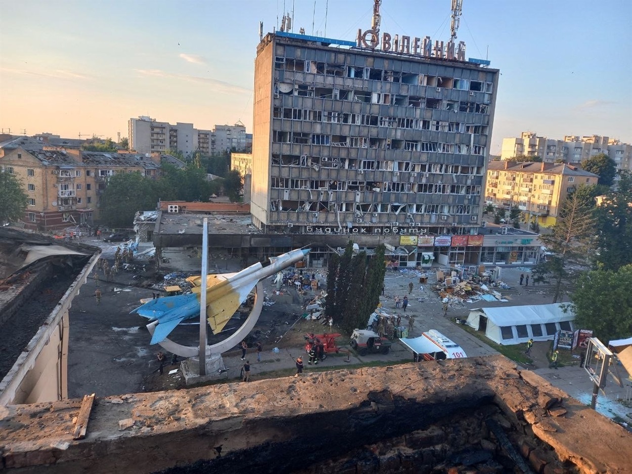 Будинок побуту "Ювілейний" став однієї із мішеней російських ракет