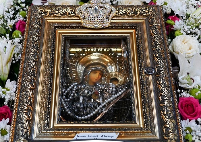 Ікона з Мирного, яку віряни вважають чудотворною