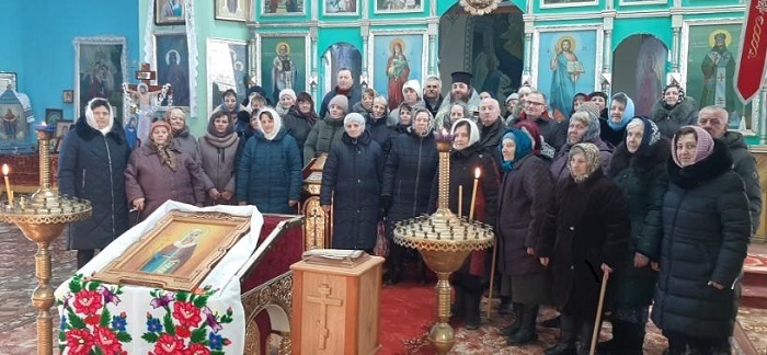 Фото після історичного богослужіння