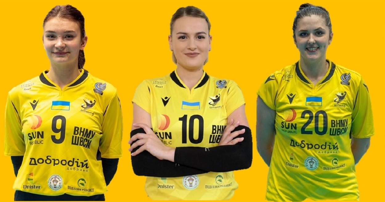 Лілія Вабищевич(№9), Валерія Якушева(№10) та Ганна Лизанець(№20) - срібні призерки чемпіонату України сезону 2022-2023