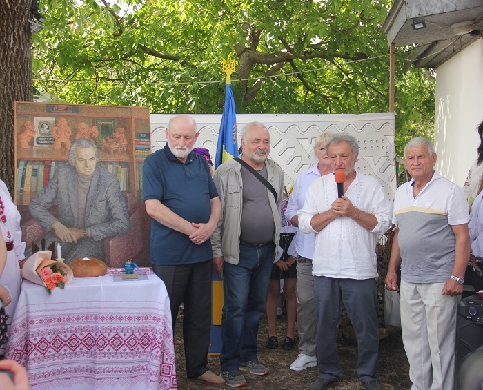 Виступає Микола Крижанівський