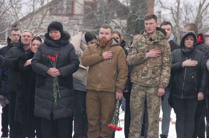 У Наталії Глушко (ліворуч) син також загинув на війні