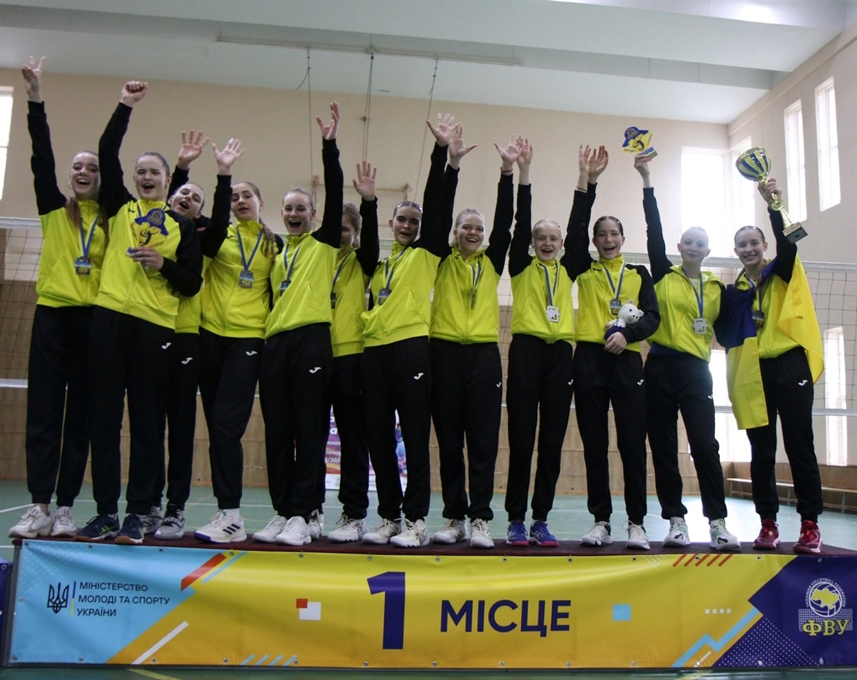 Збірна Вінницької області - чемпіонки України з волейболу серед дівчат 2009р.н.
