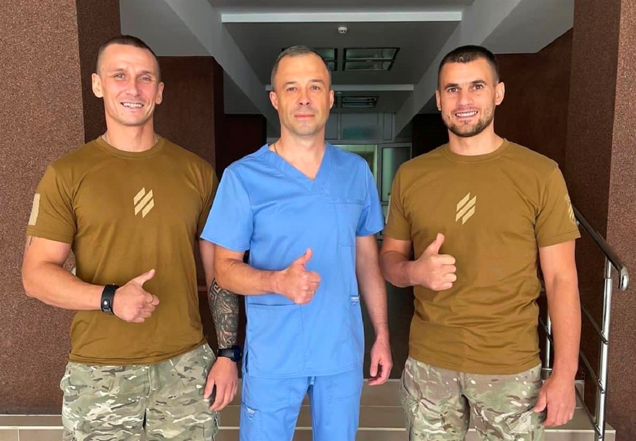 Ілля Гуменчук з бійцями ІІІ штурмової бригади
