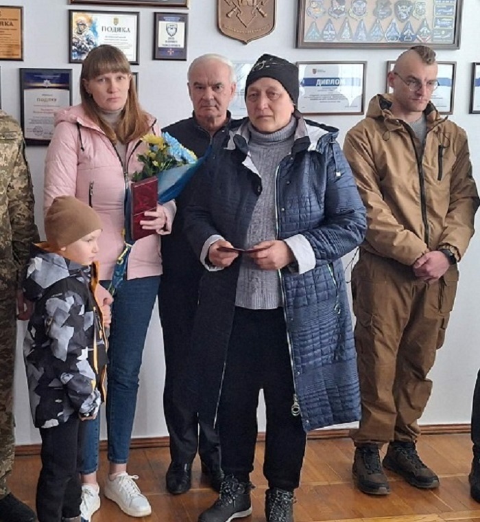 Днями Альона Лавренишина отримала нагороду загиблого чоловіка