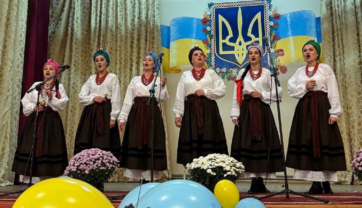 Народний аматорський ансамбль української пісні Оксамит