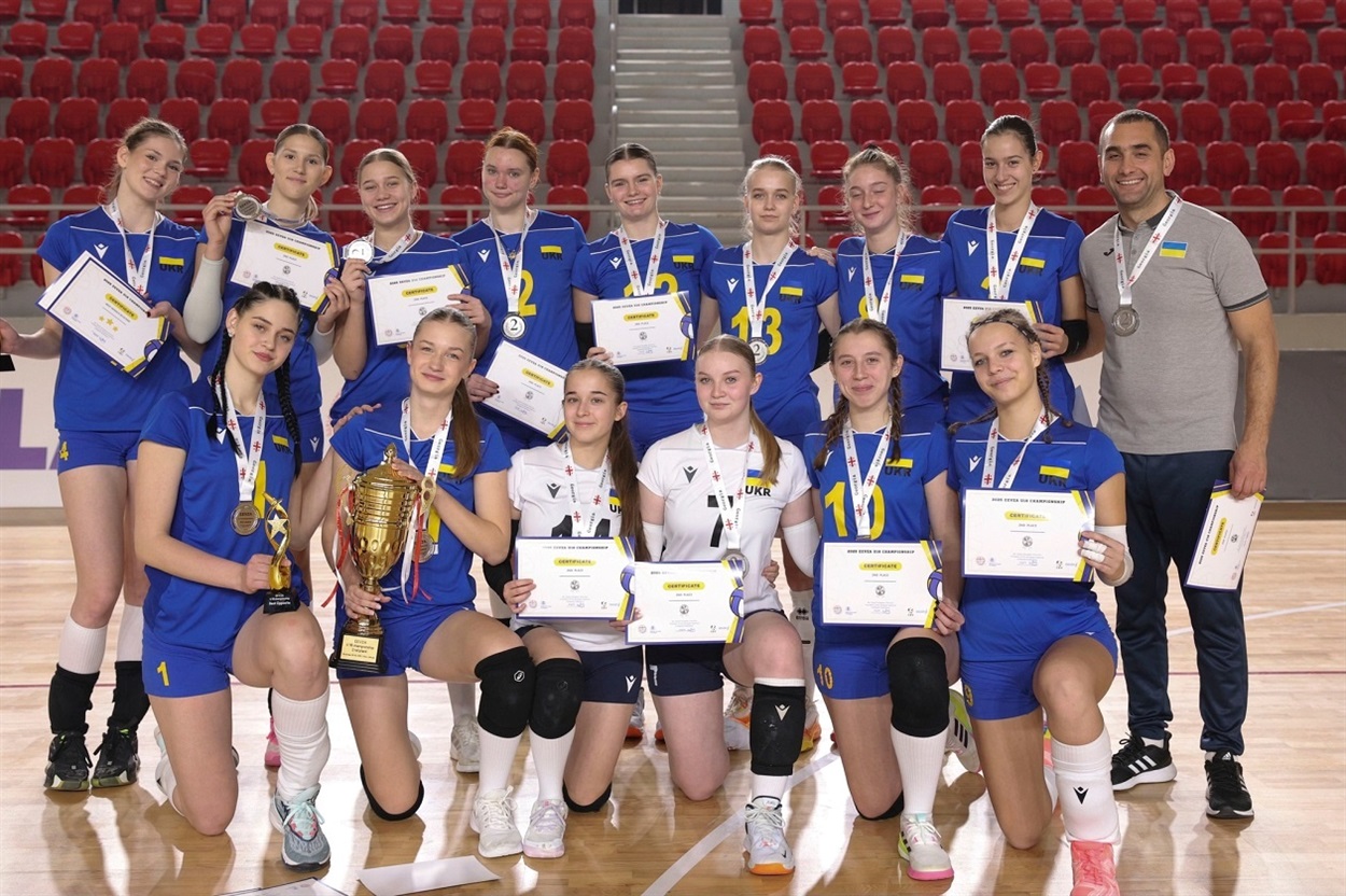 Яна Воронюк (№7) у складі збірної України U-18 стала срібною призеркою чемпіонату СЄВЗА.