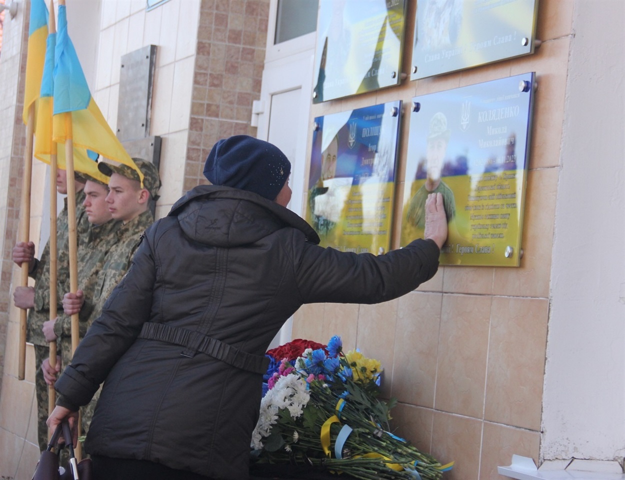 В Іванівській громаді увічнили пам’ять полеглого на війні з росією воїна-земляка