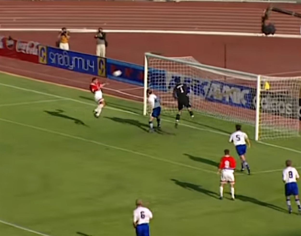 Василь Новохацький забиває гол у фіналі Кубка України (1998р.)