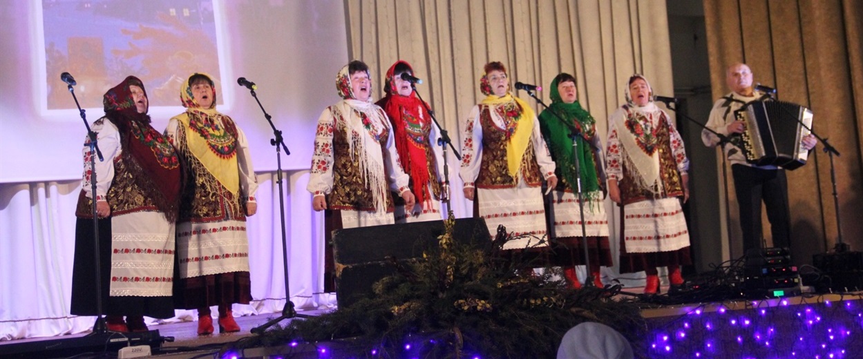 Фольклорний ансамбль "Журавка" на фестивалі в Корделівці